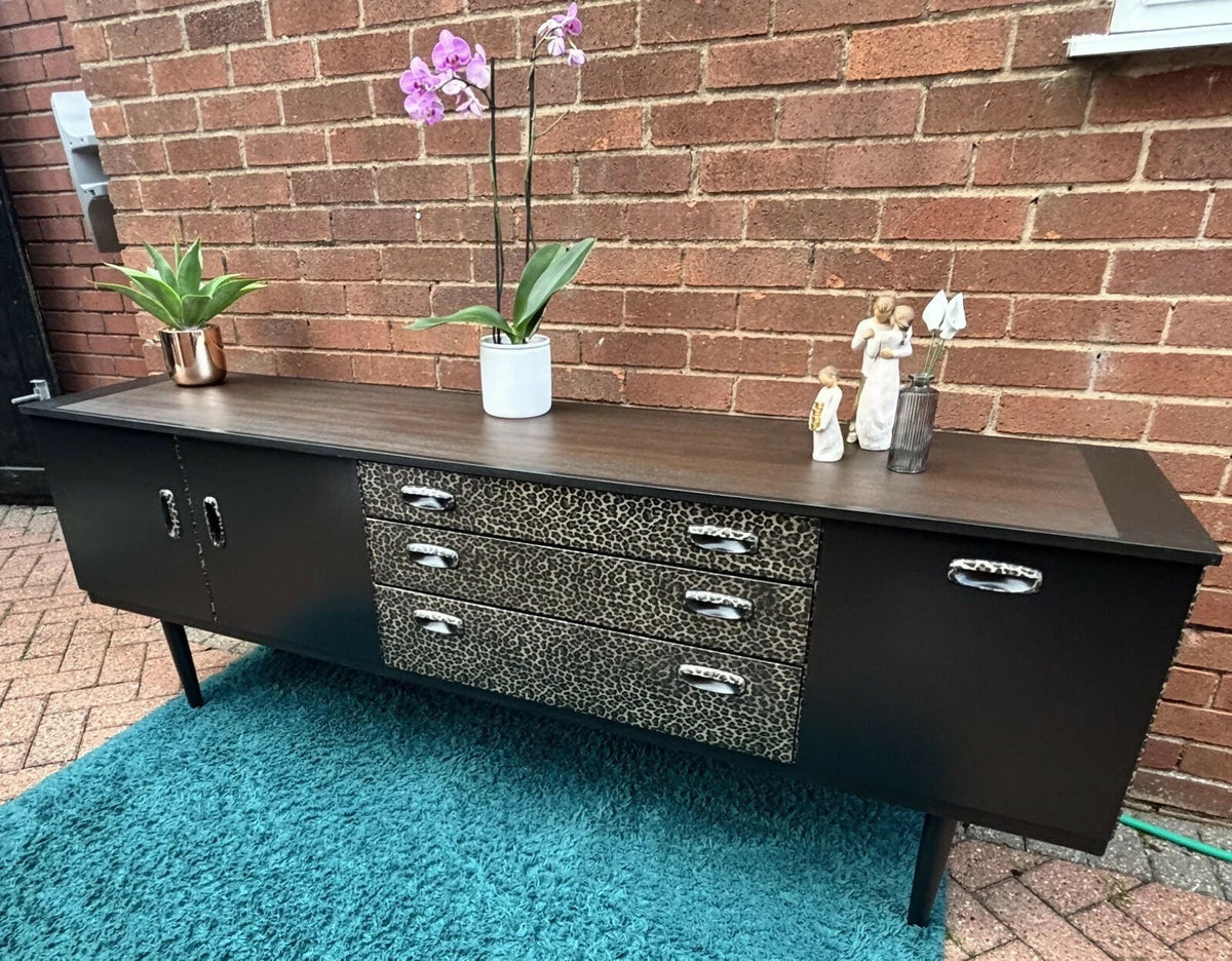 Stunning SCHREiBER Vintage sideboard