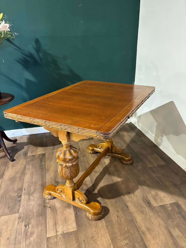 Vintage Honey Oak Draw Leaf Dining Tablez