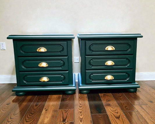 Mid-Century Modern Bedside Cabinets – Elegant & Timeless