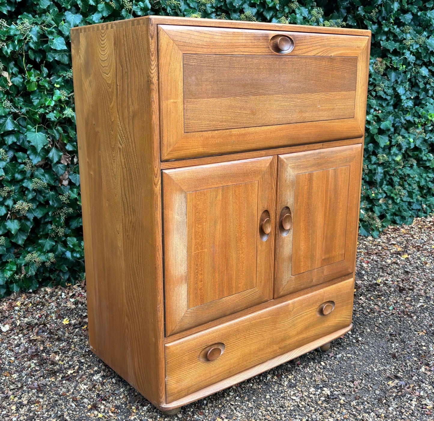 Mid Century Ercol 469 Elm Bureau Drinks Cocktail Cabinet