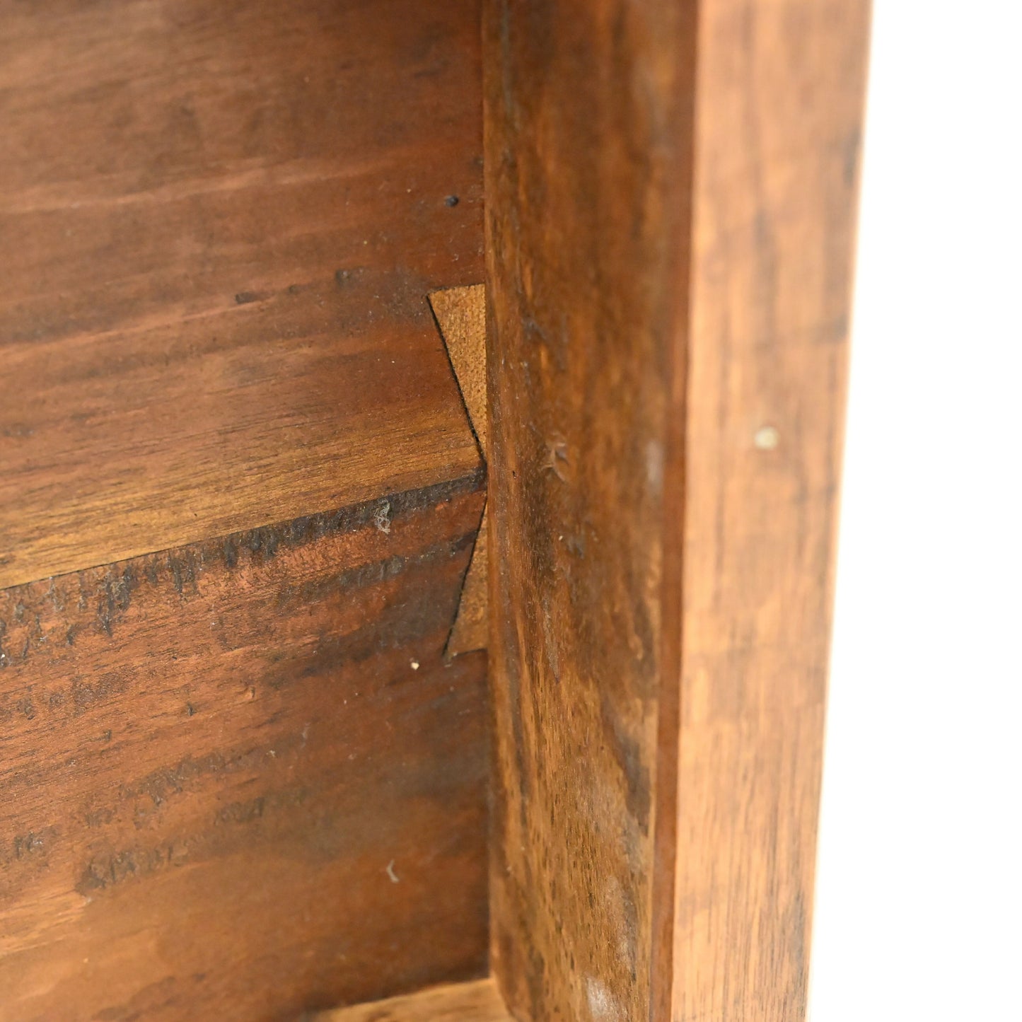 Square Mahogany Coffee Table Victorian Style 60cm x 60cm x 51cm FREE UK Delivery. SBR10617/2406E