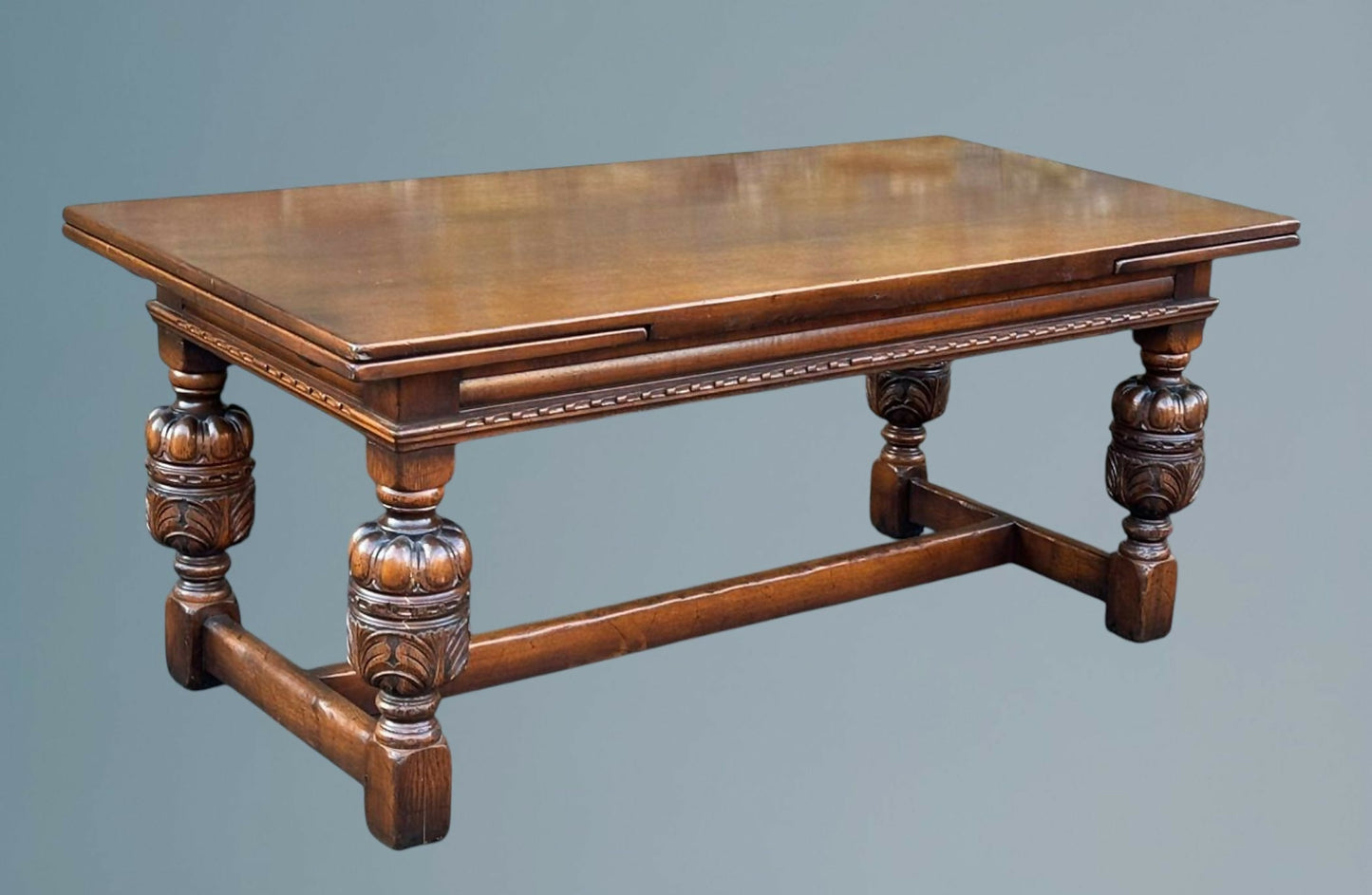 Large Oak Extending Dining Table Seats 8-10