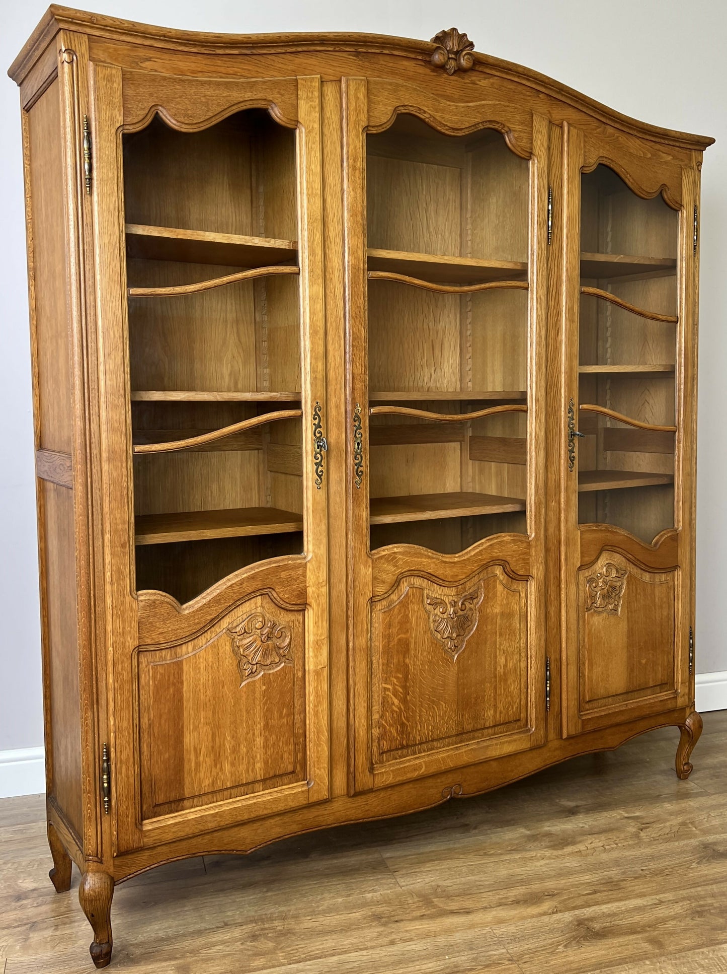 Bookcase Vintage French Louis XVI Oak Display Cabinet Carved Sideboard LOT 6313