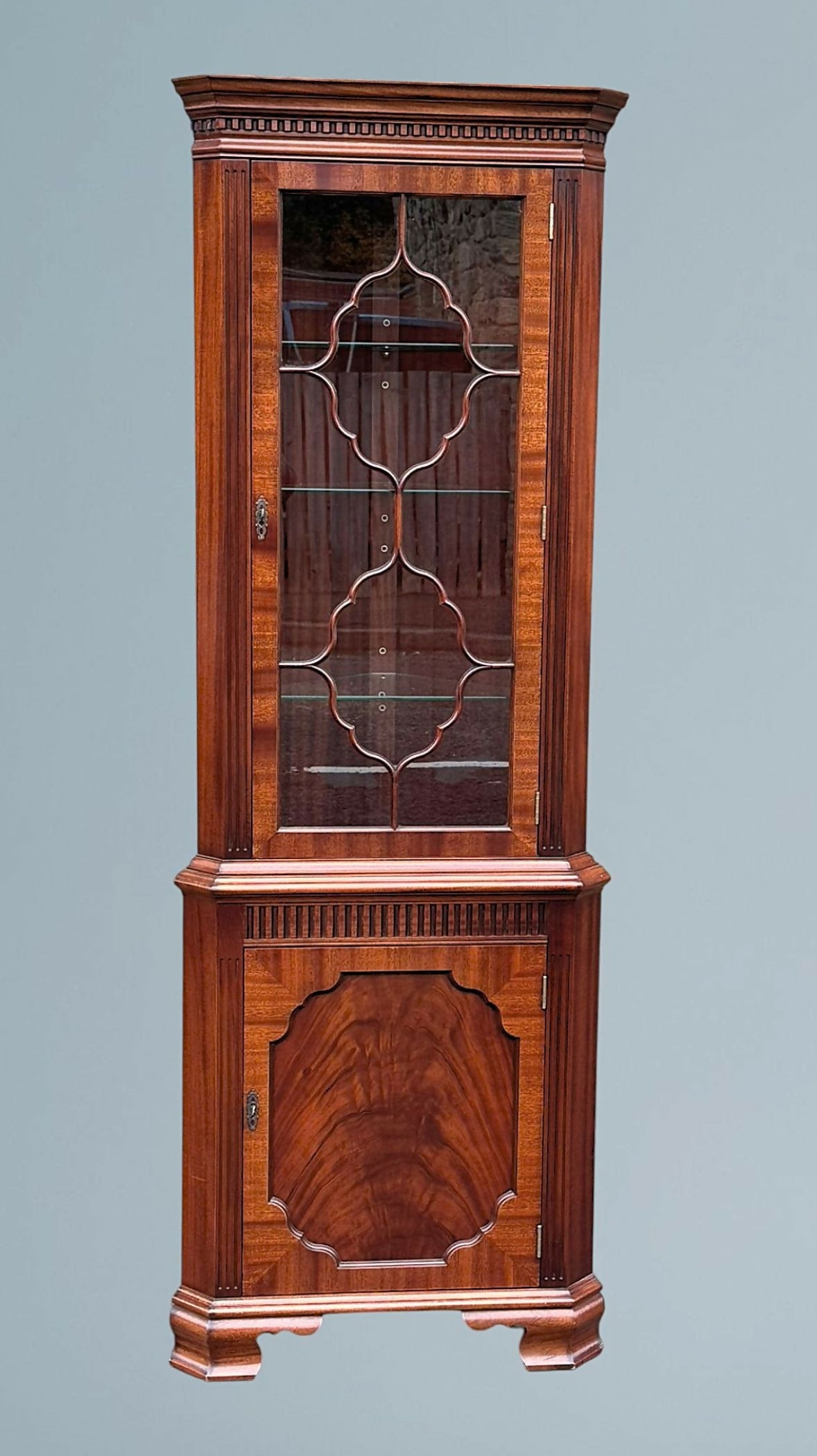 Charles Barr Figured Mahogany Corner Cabinet / Corner Cupboard