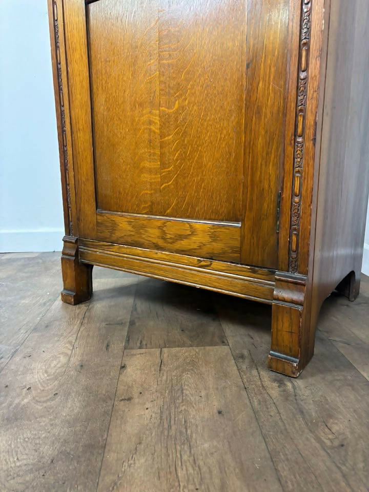 Vintage Oak Hall / Bachelor’s Wardrobe – Compact Single Door Hanging Cupboard