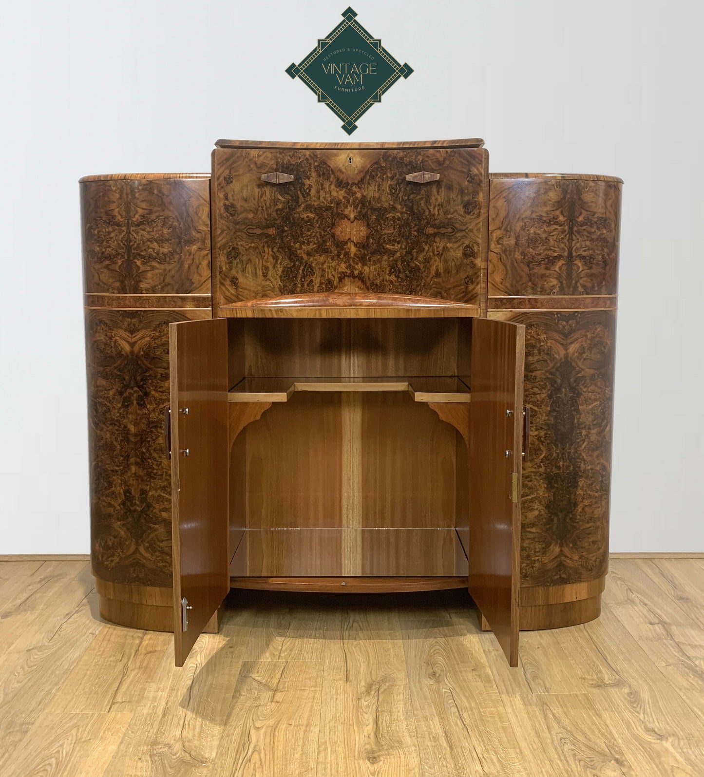 Art Deco drinks cocktail cabinet