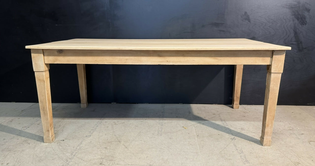 Stylish Oak Kitchen Dining Table