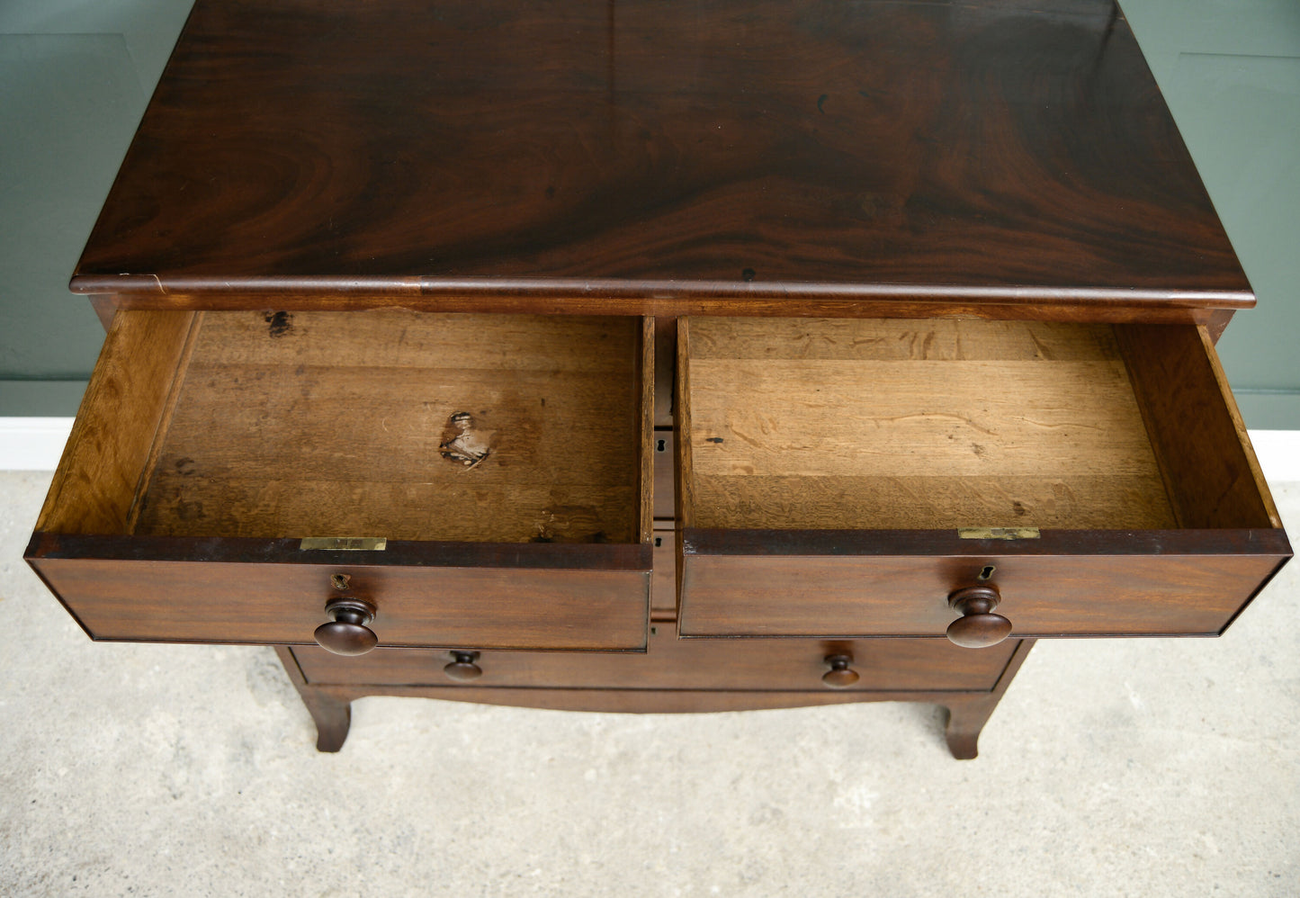 Large Georgian Mahogany Chest of Drawers - 2 Over 3