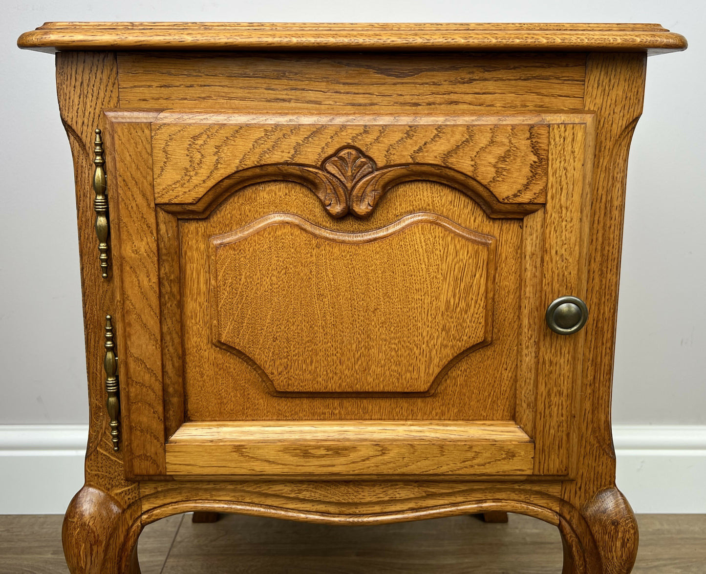 Bedside Table Vintage French Louis Style Oak Nightstand Carved Cabinet LOT 6305