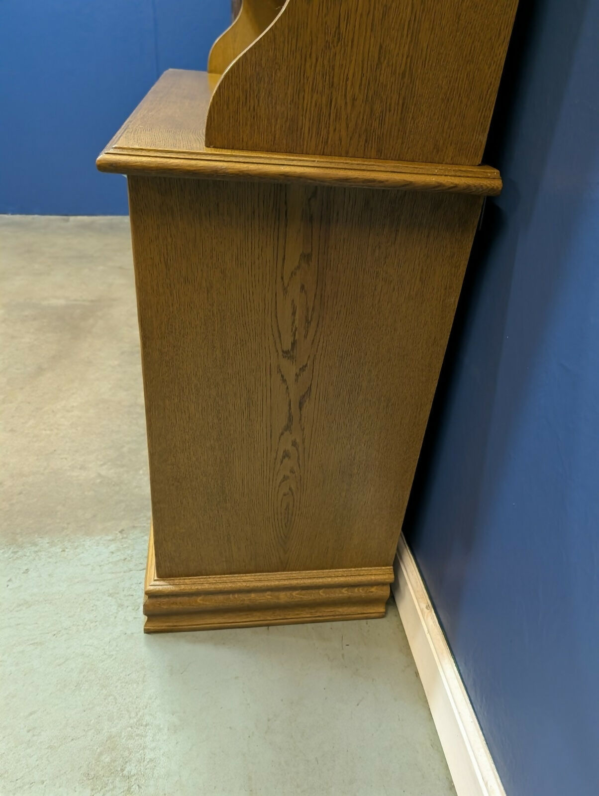 Large Solid Oak Dresser Cabinet Oak Veneer Leaded Glass Dresser Sideboard