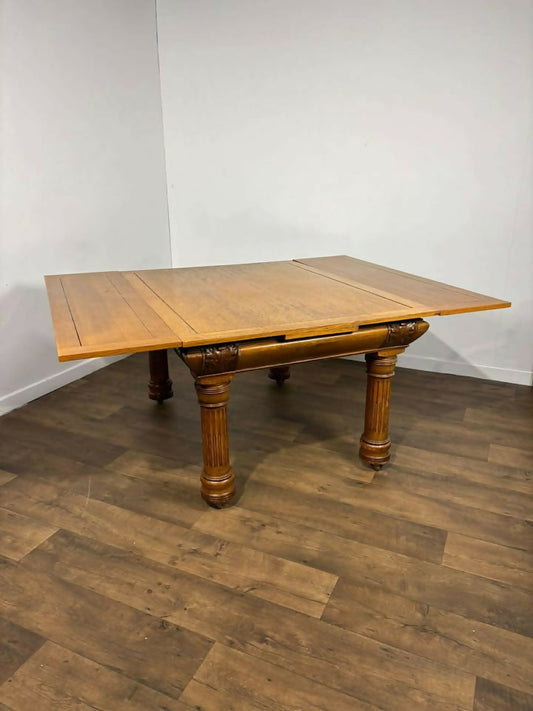Early 20th Century Golden Oak Draw Leaf Dining Table
