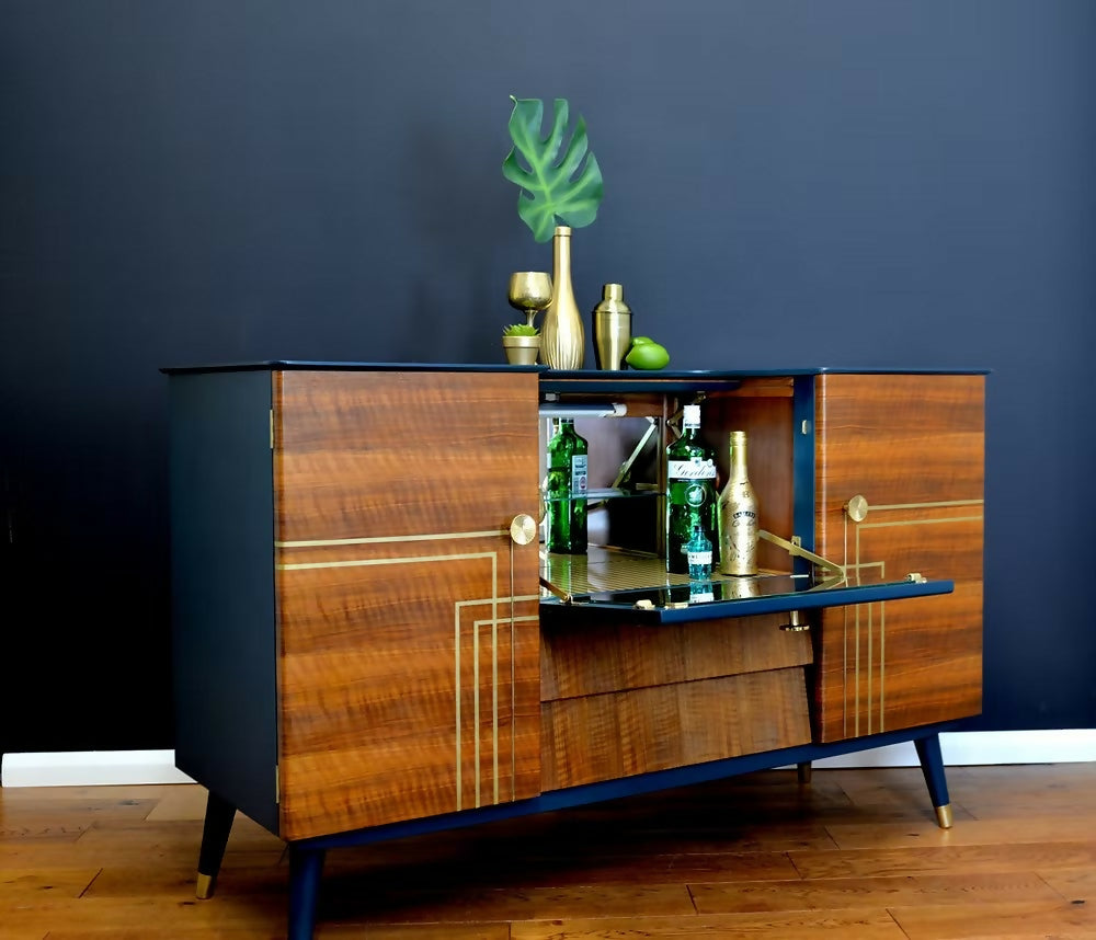 "Milan" Beautility Drinks Cabinet, Drinks sideboard, Vintage 1950's.