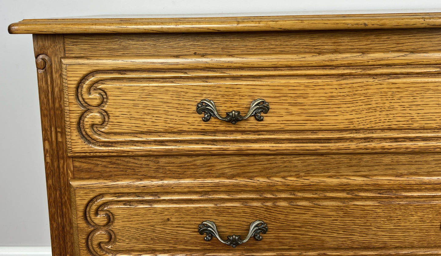 Chest of Drawers Vintage French Louis Oak 3 Drawers Carved Cabinet LOT 6254