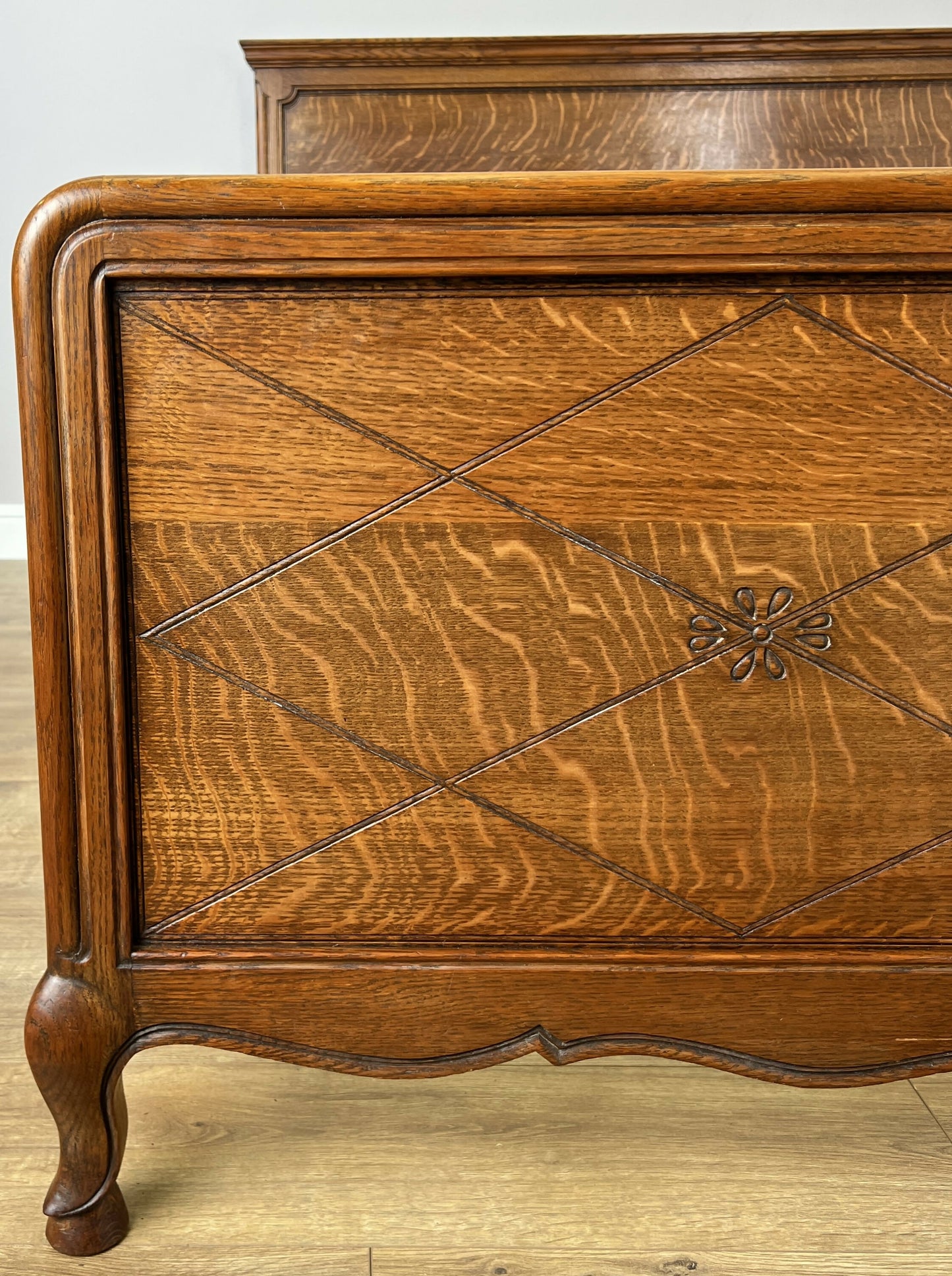 Bed Vintage French Louis XVI Oak King Size Bed Frame Carved Headboard LOT 6383