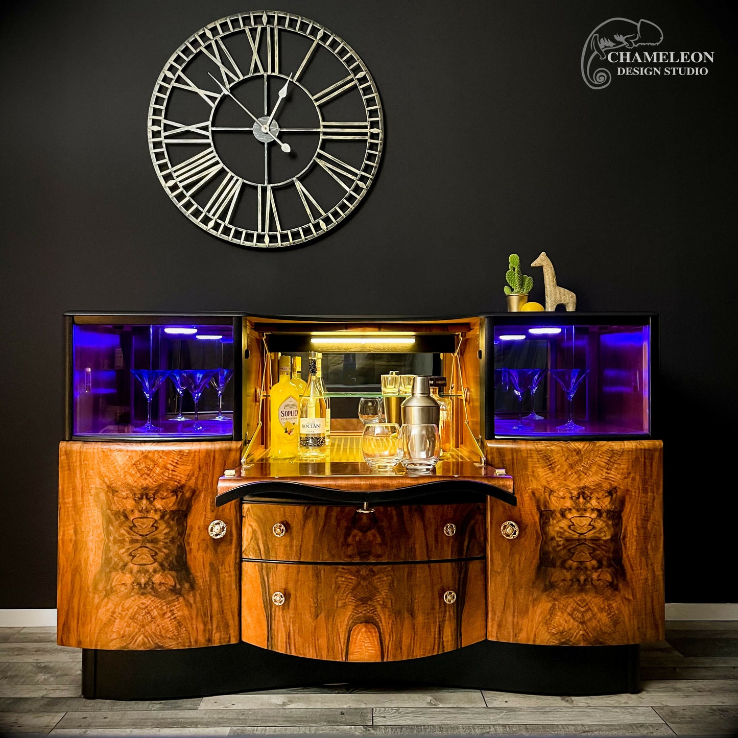 Winston Beautility Cocktail Cabinet/ Drinks Cabinet