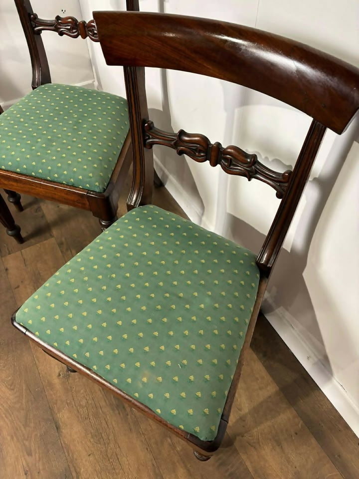 Victorian Set of Four Mahogany Slat Back Dining Chairs – Carved Backs, Turned Legs