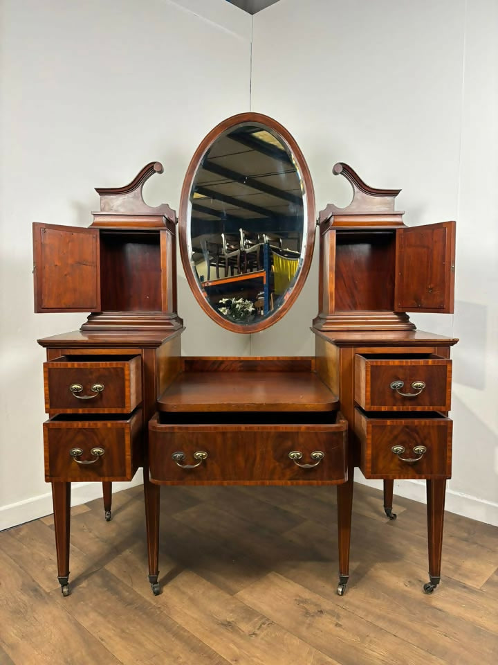 Edwardian Inlaid Mahogany Dressing table