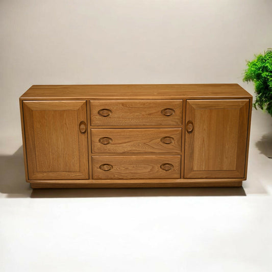 Ercol Windsor Sideboard Model Number 1072 Light Finish Vintage FREE UK Delivery*