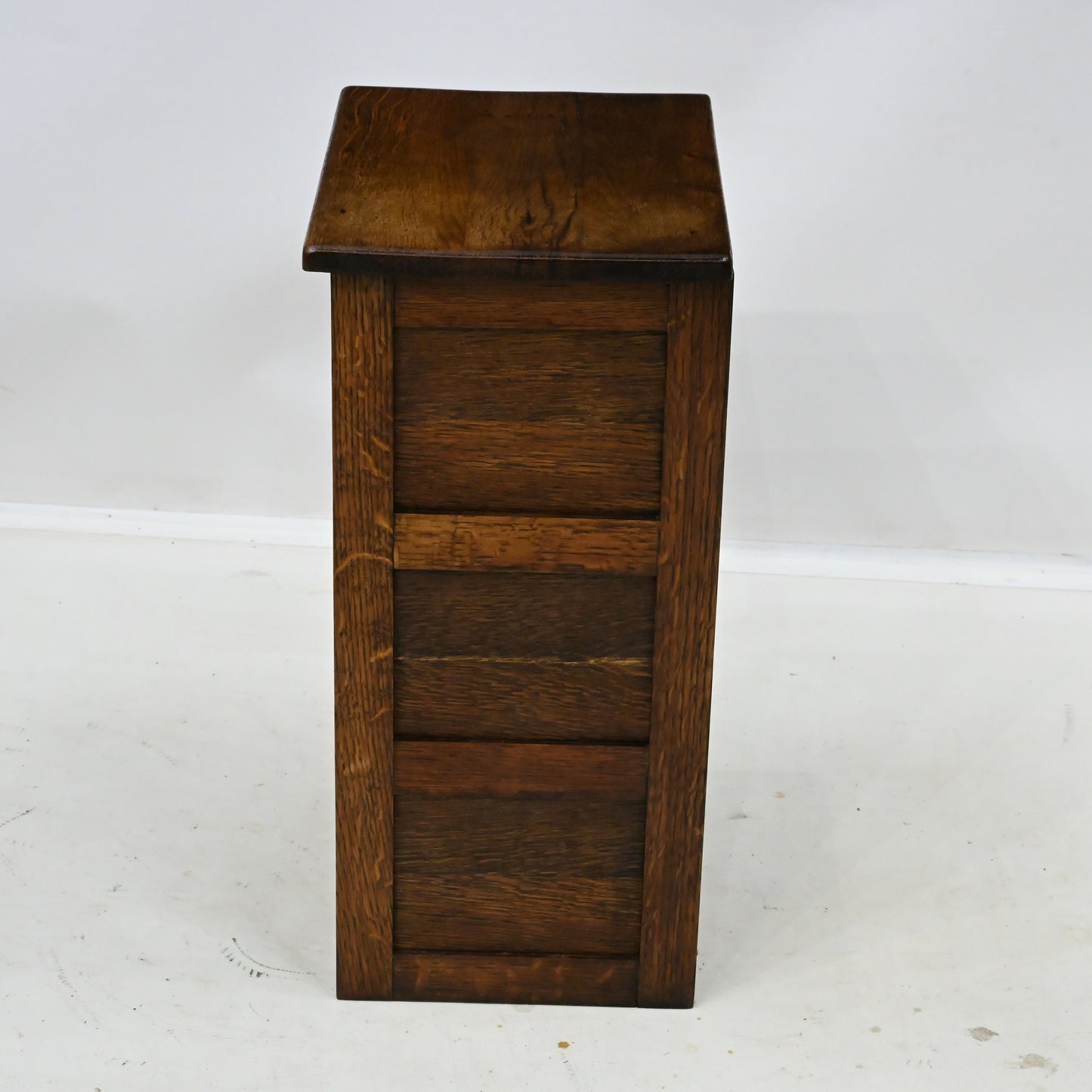 Vintage Oak bedside Cabinet 2 Shelves 62cm Tall Painted Inside FREE UK Delivery. SBR11096/2710E