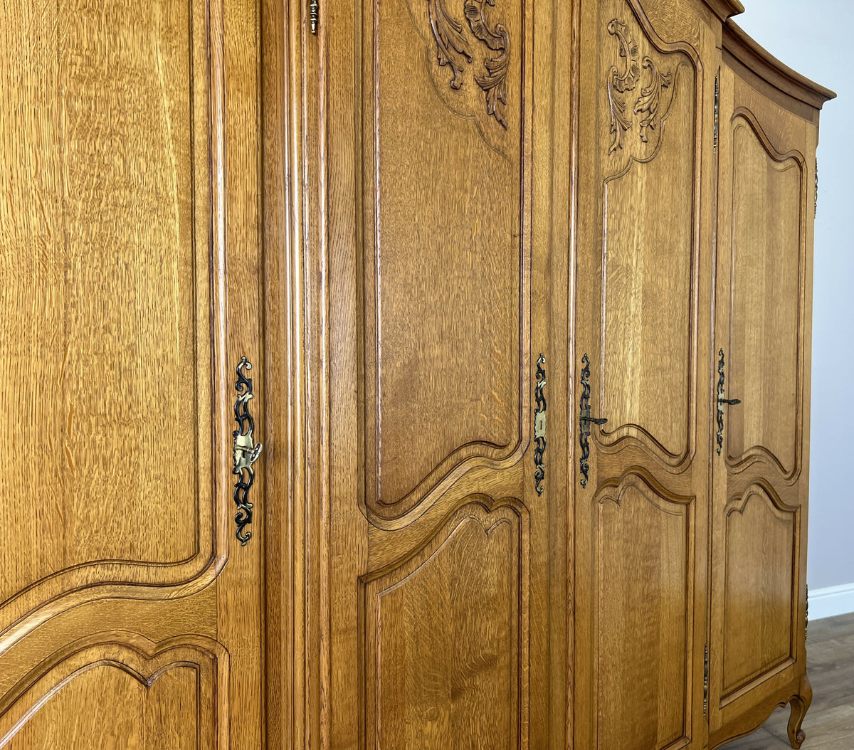 Wardrobe Vintage French Louis XVI Style Oak Four Door Carved Armoire LOT 6497