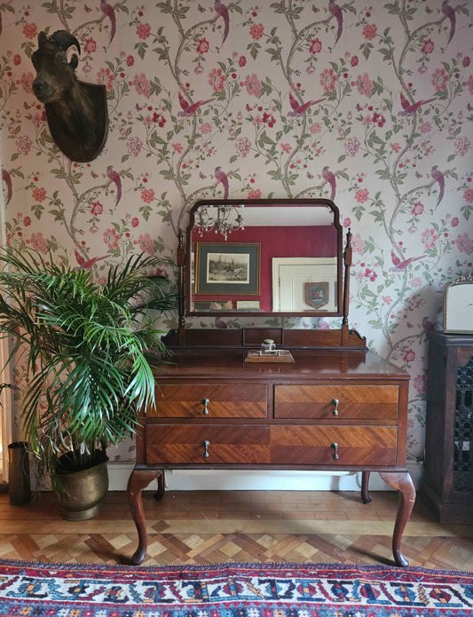 Edwardian mahogany dressing table on cabriole legs