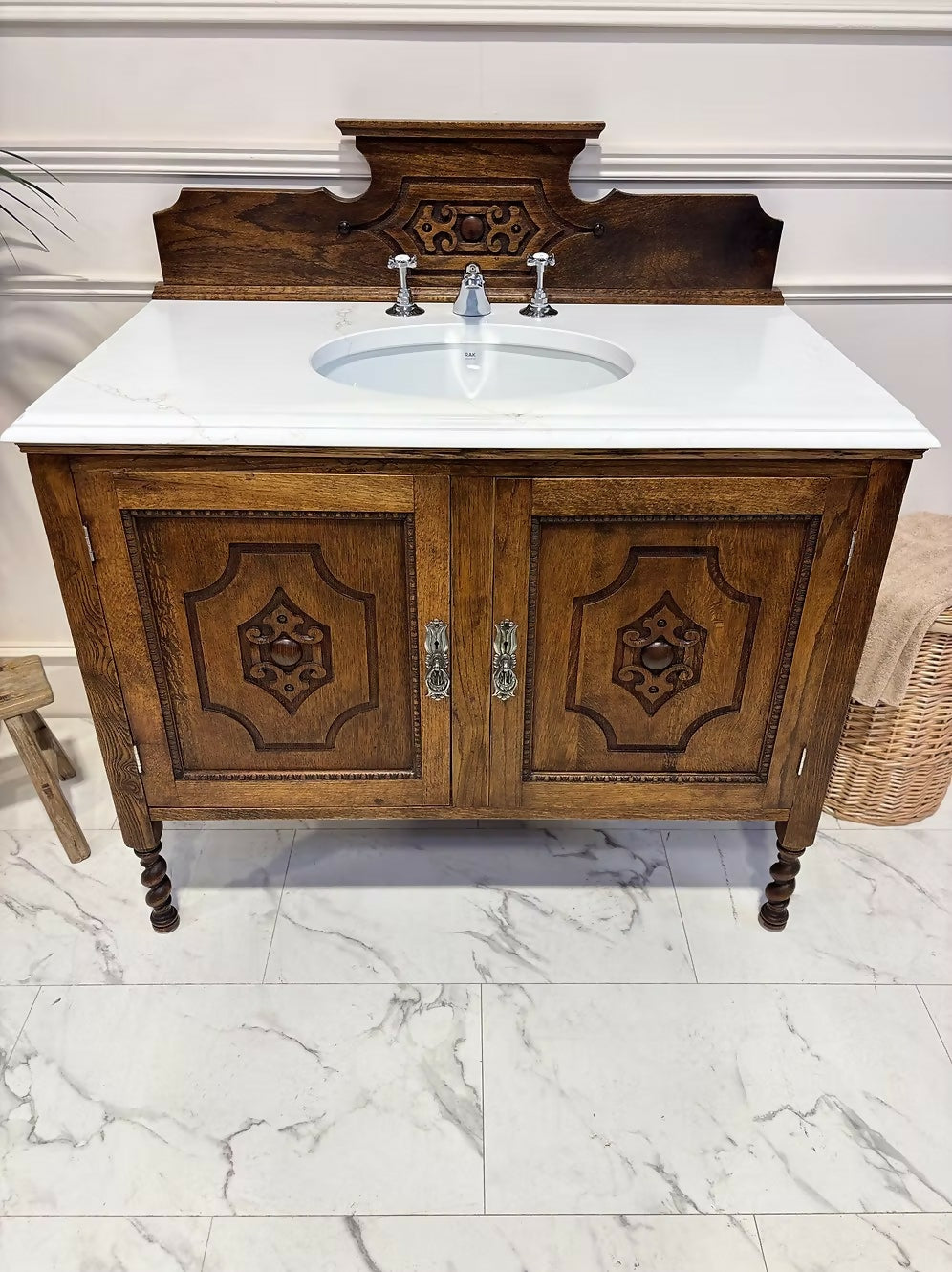Wide Traditional Wooden Vintage Bathroom Vanity Unit - Mary Queen of Scots