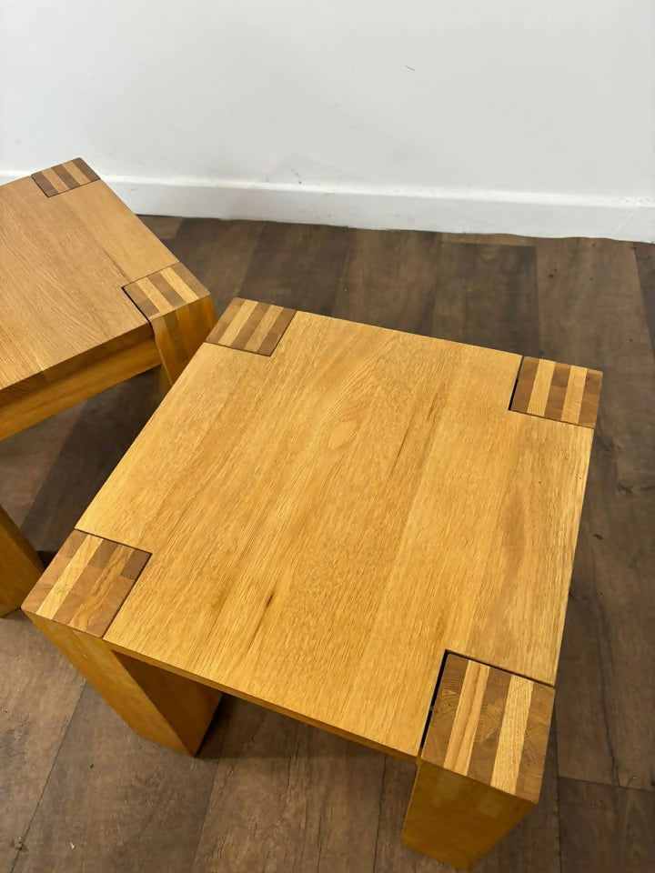 Modern Pair Of Solid Oak Side Tables / Lamp Tables