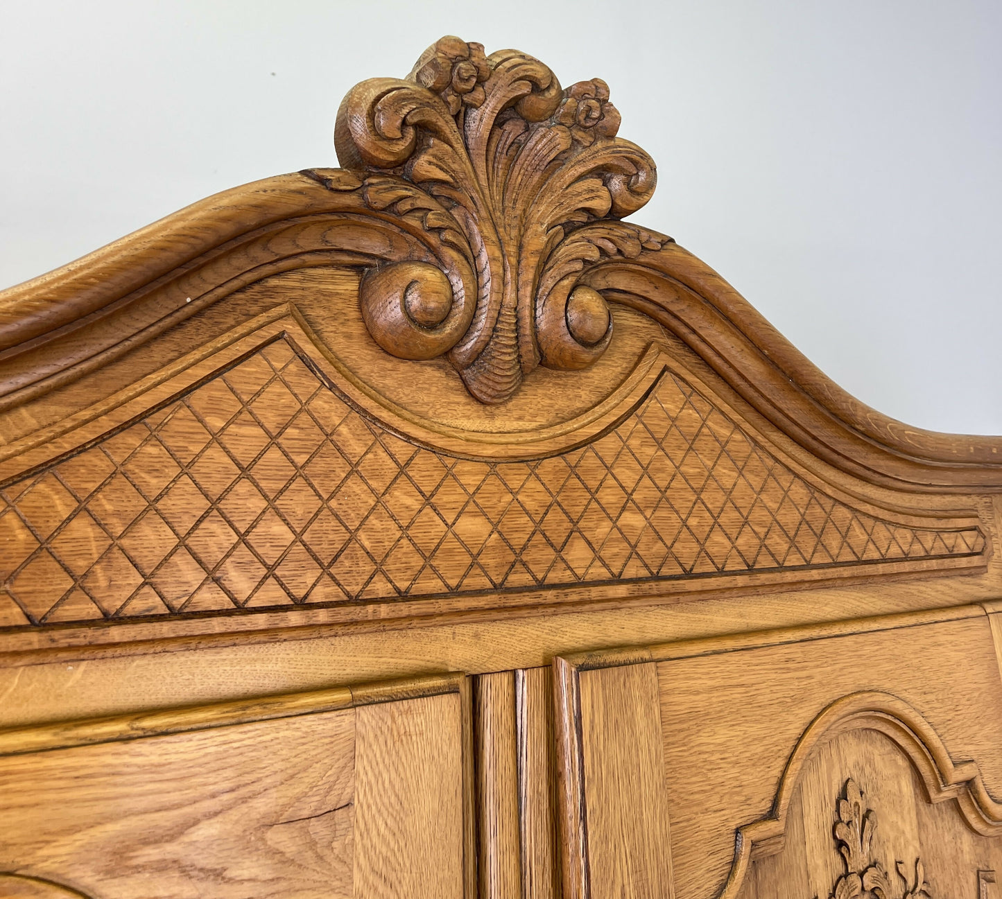 Wardrobe Vintage French Louis XVI Style Oak Four Door Carved Armoire LOT 6387