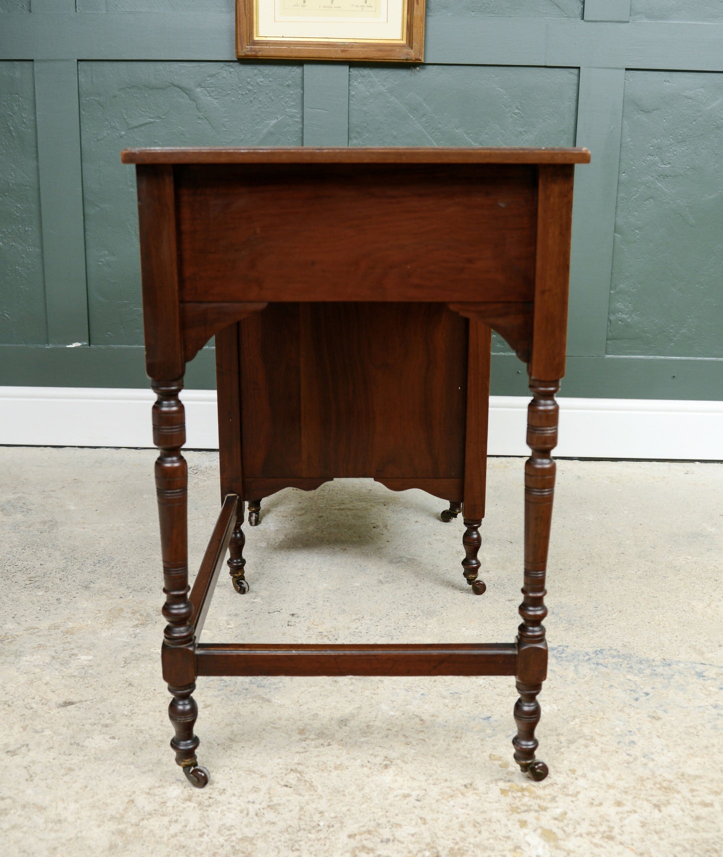 Edwardian Mahogany Writing Desk - Kneehole Desk with Green Leather