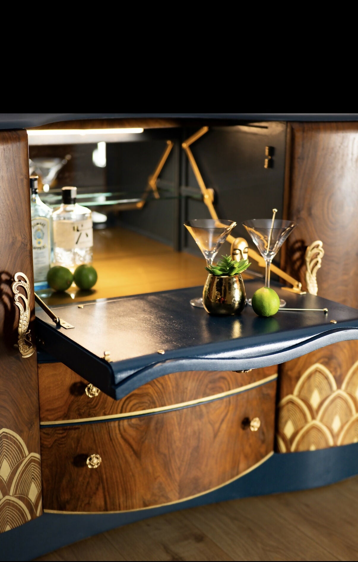 Beautility Art Deco Style Cocktail Cabinet/ Drinks Cabinet