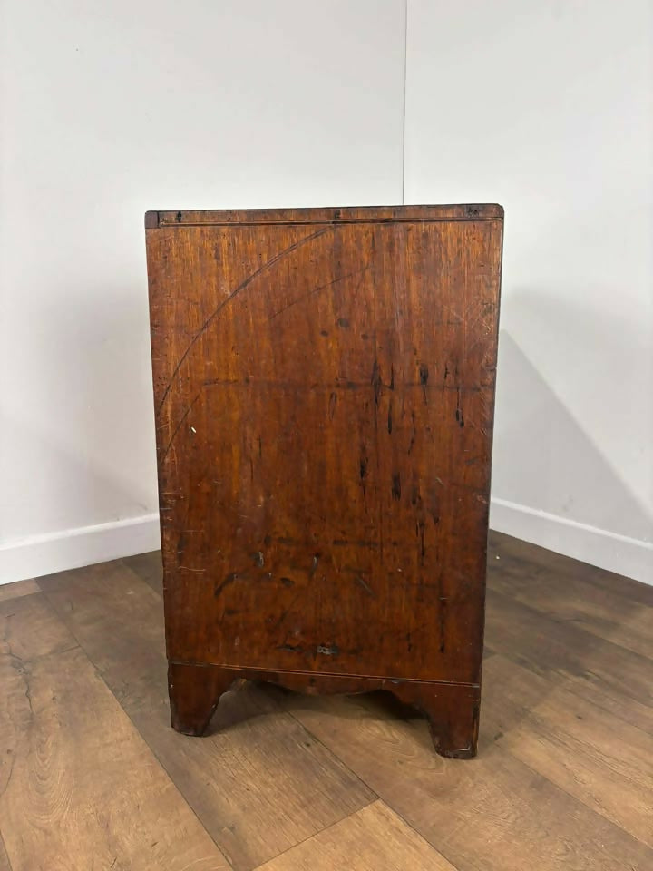 Early Victorian Mahogany Three Drawer Chest of Drawers (Short Proportions)
