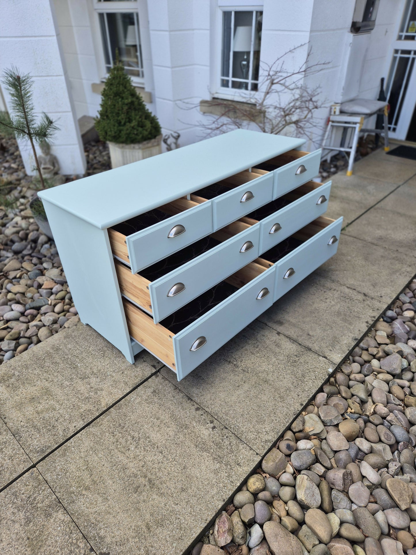 Beautiful large chest of drawers