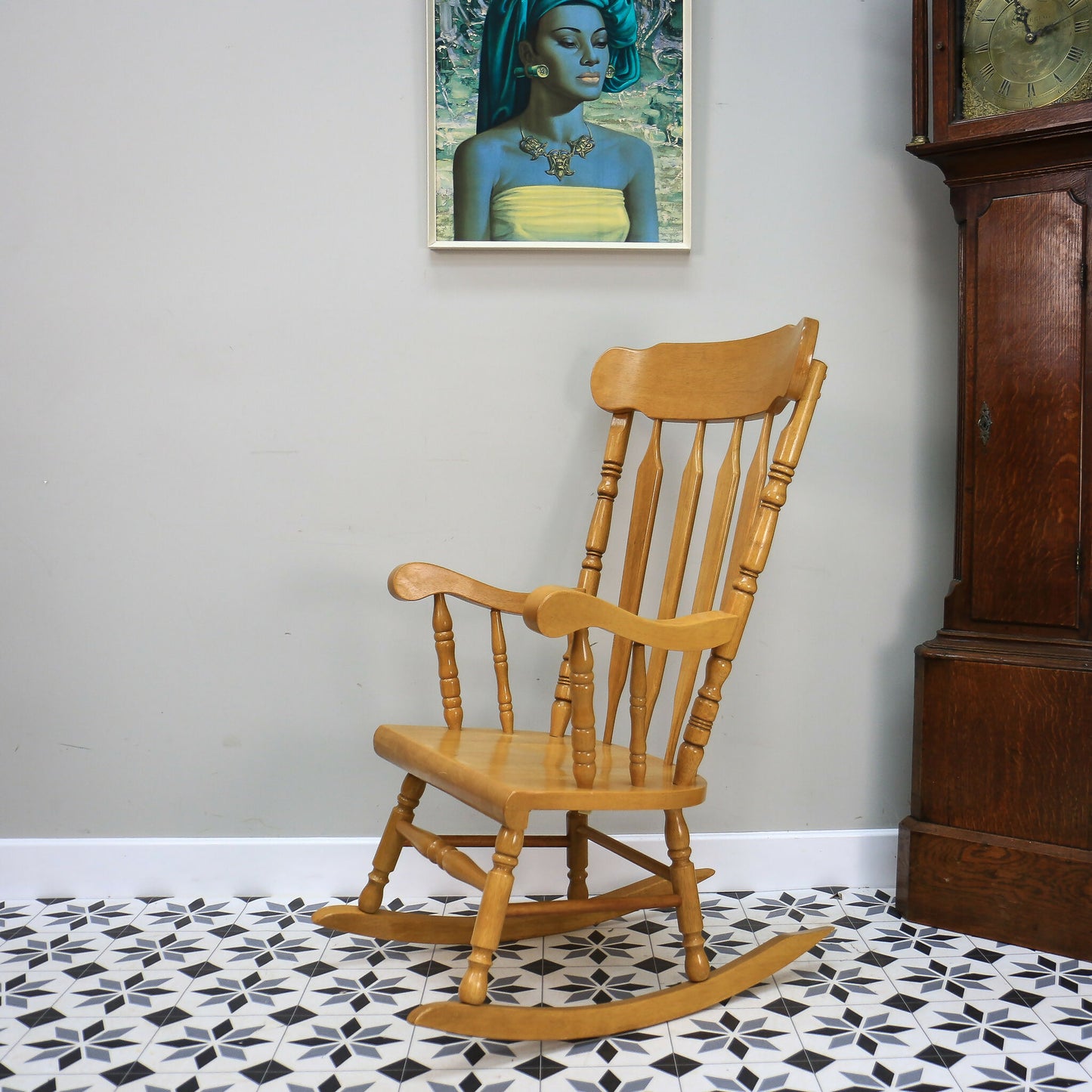 Rocking Chair Solid Wood with Exaggerated Slat Back and Turned Spindles