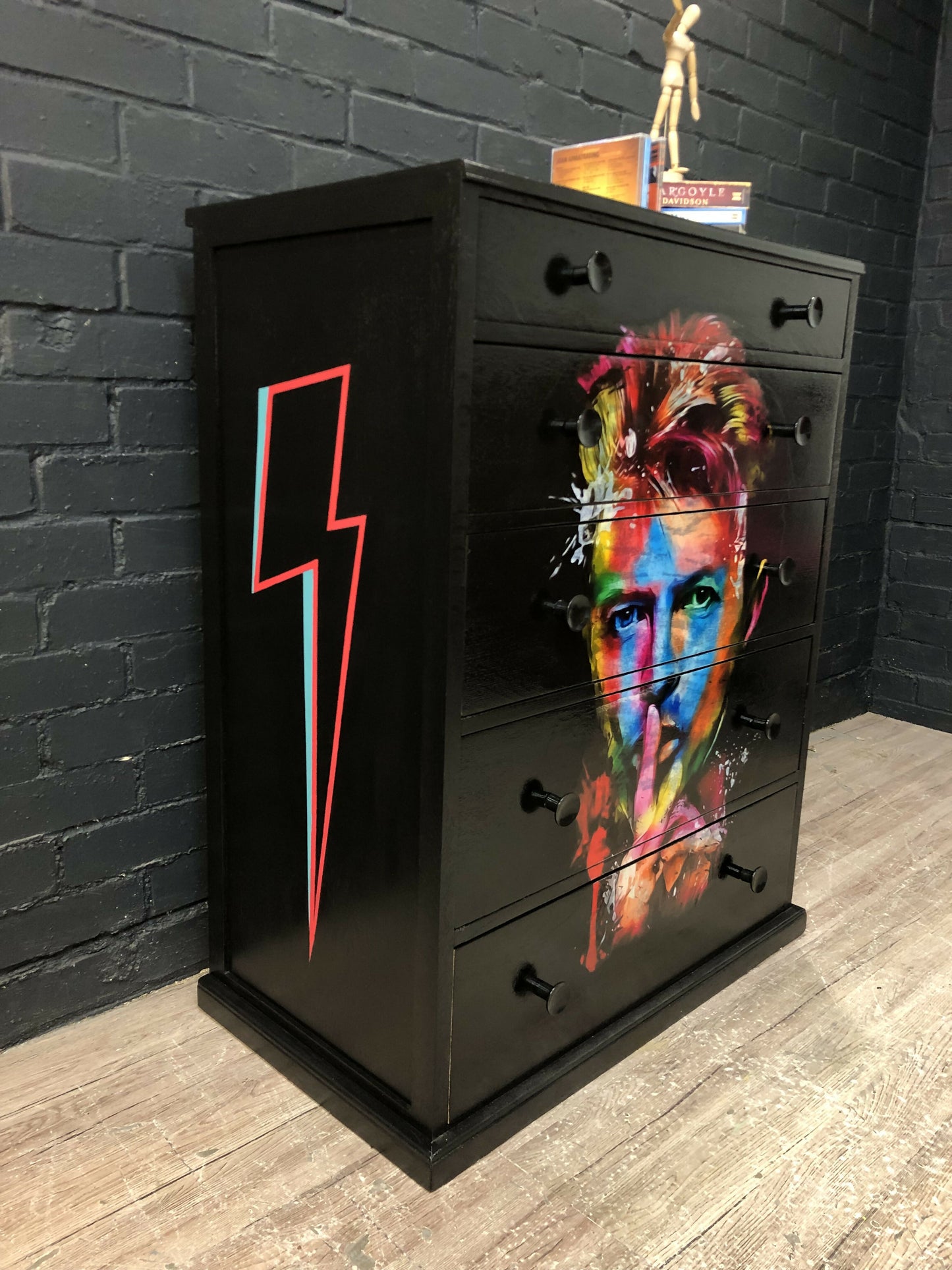 David Bowie Furniture / Ziggy Stardust Lightening Bolt Inspired, Pop Art Mid-Century Modern Black Painted Chest of Drawers, Glam Rock Interiors