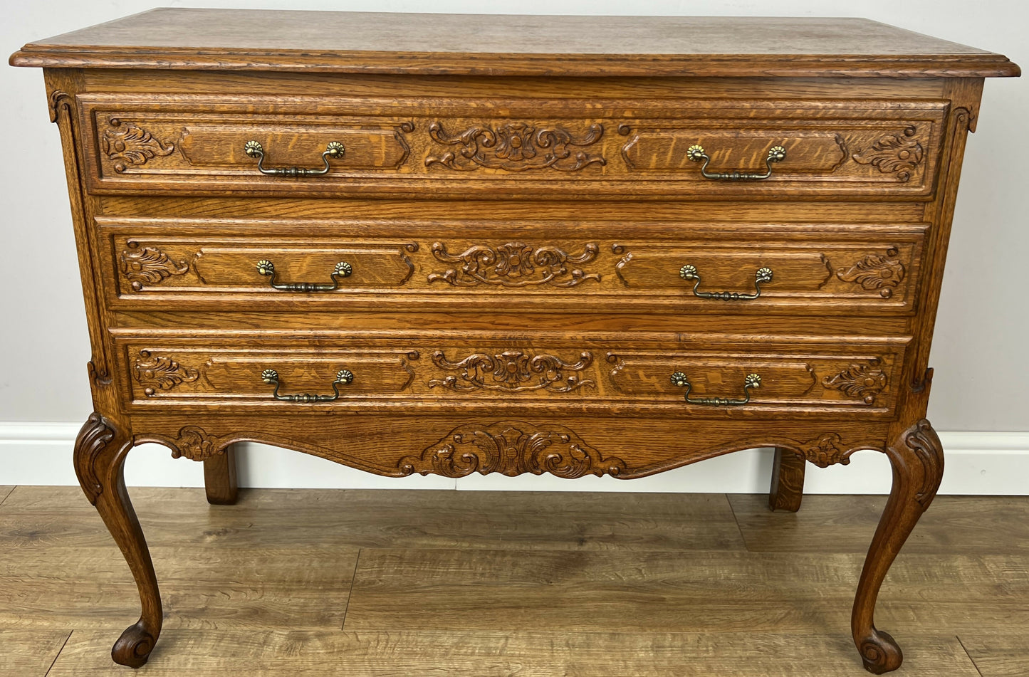 Chest of Drawers Vintage French Louis Oak 3 Drawers Carved Cabinet LOT 6260