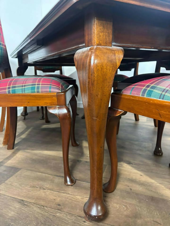 Edwardian Mahogany Wind Out Table Dining Suite