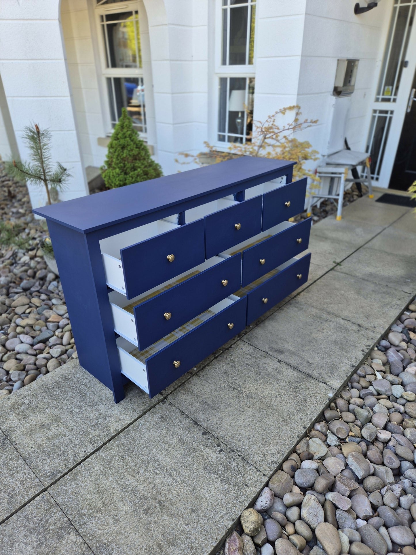 Gorgeous chest of drawers