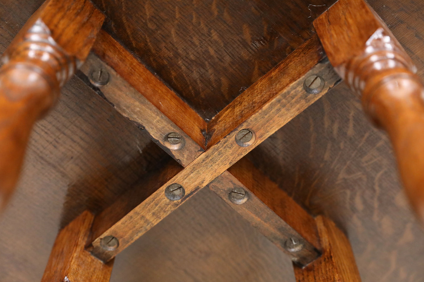 Old Charm Style Round Side Coffee Table Utility Furniture Stamp FREE Delivery. SBR8999/1504D