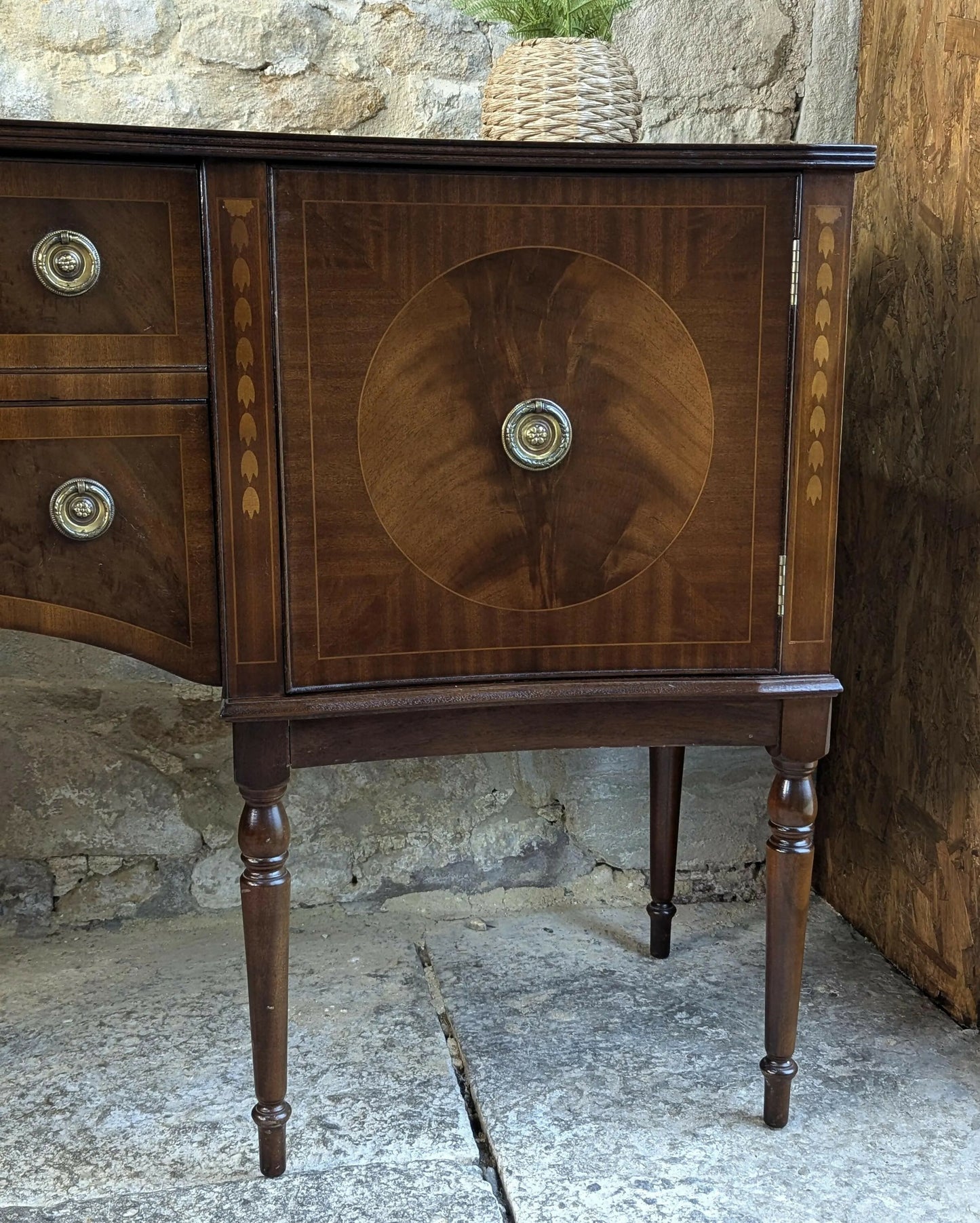 Regency Style Mahogany Sideboard with Drawers - Serpentine