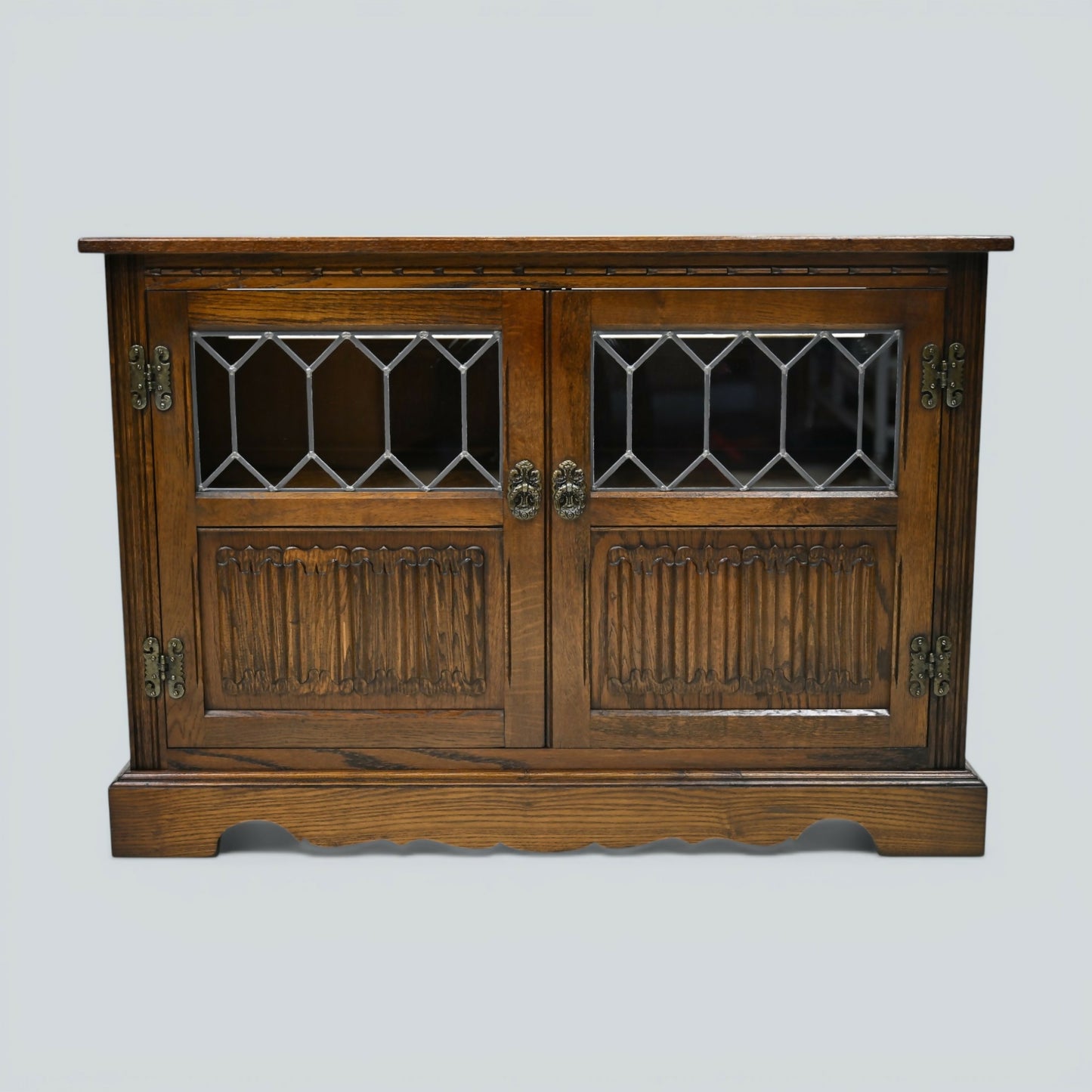 Old Charm TV Stand Music Entertainment/Cabinet Light Oak #2265 FREE UK Delivery