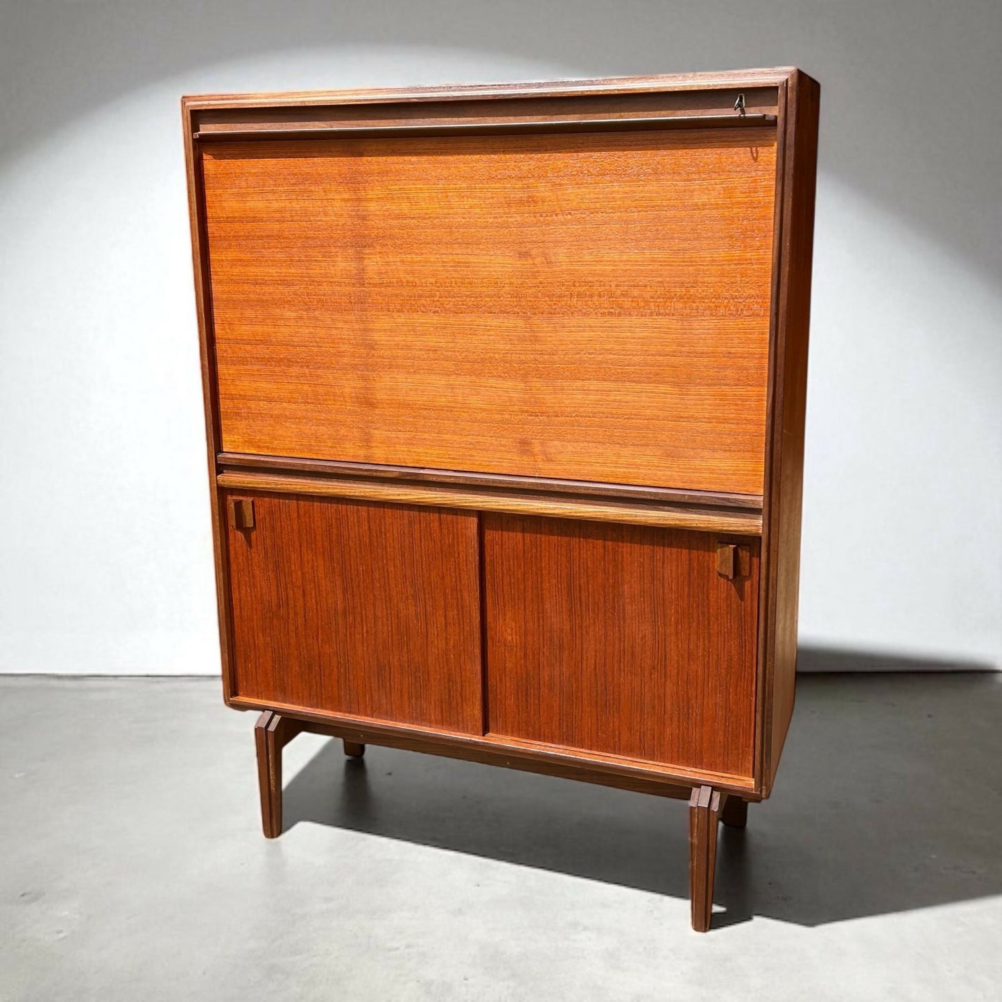 Mid-Century Bureau by Robert Heritage for Beaver & Tapley,