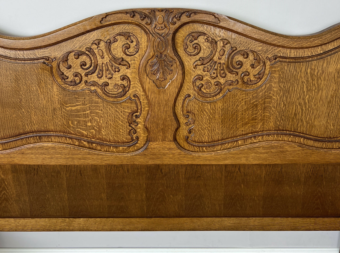 Bed Vintage French Louis XVI Oak Double Bed Frame Carved Headboard LOT 6375