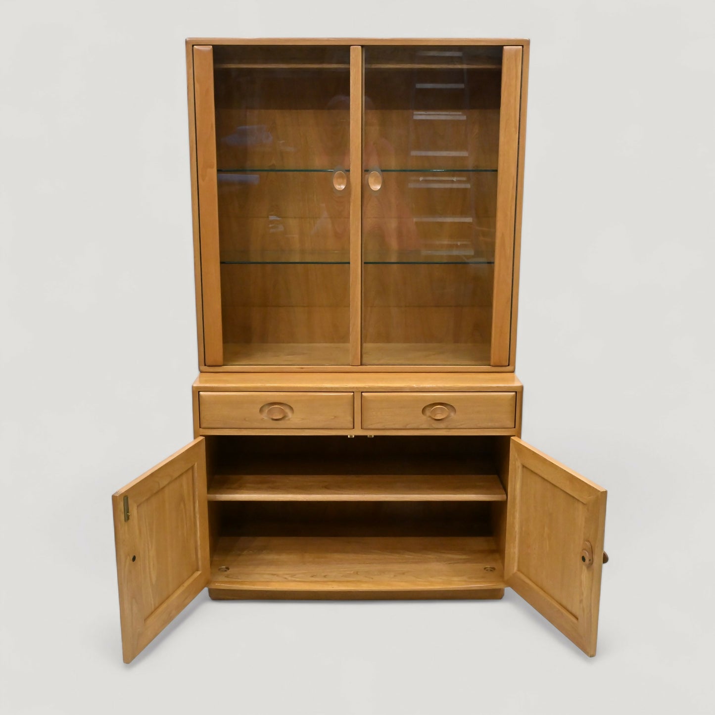 Small Ercol Windsor Sideboard Display Cabinet Top Light Finish FREE UK Delivery*. SBR10891/0209E