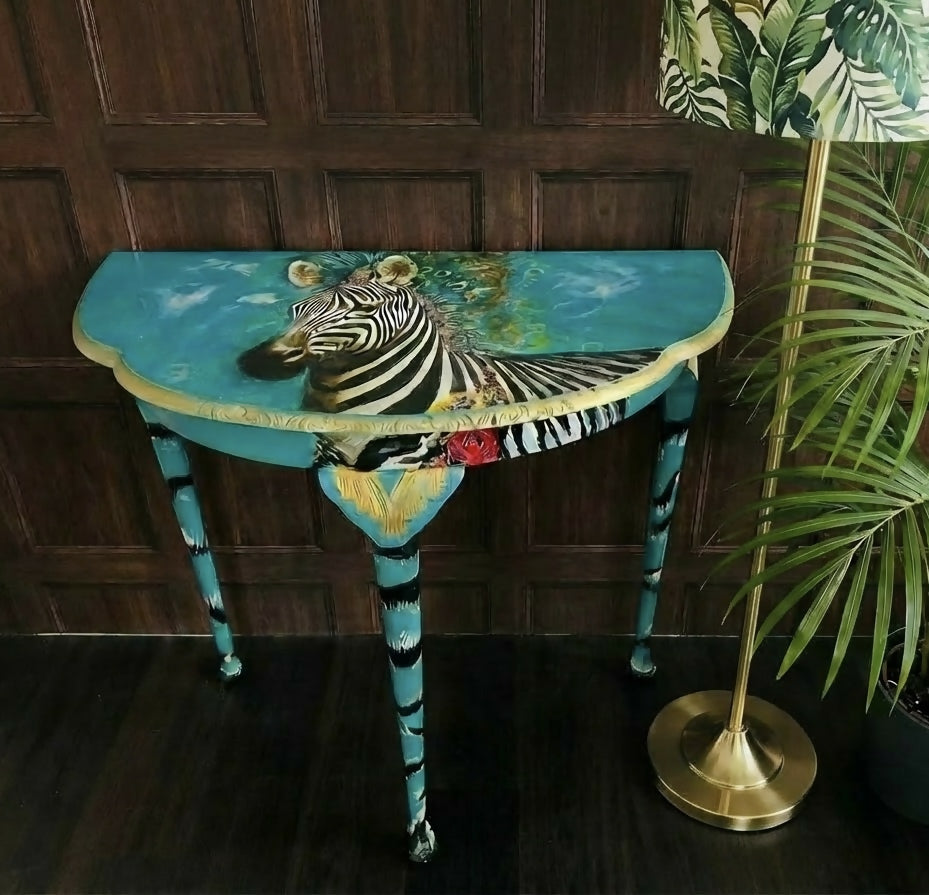 Zebra Table