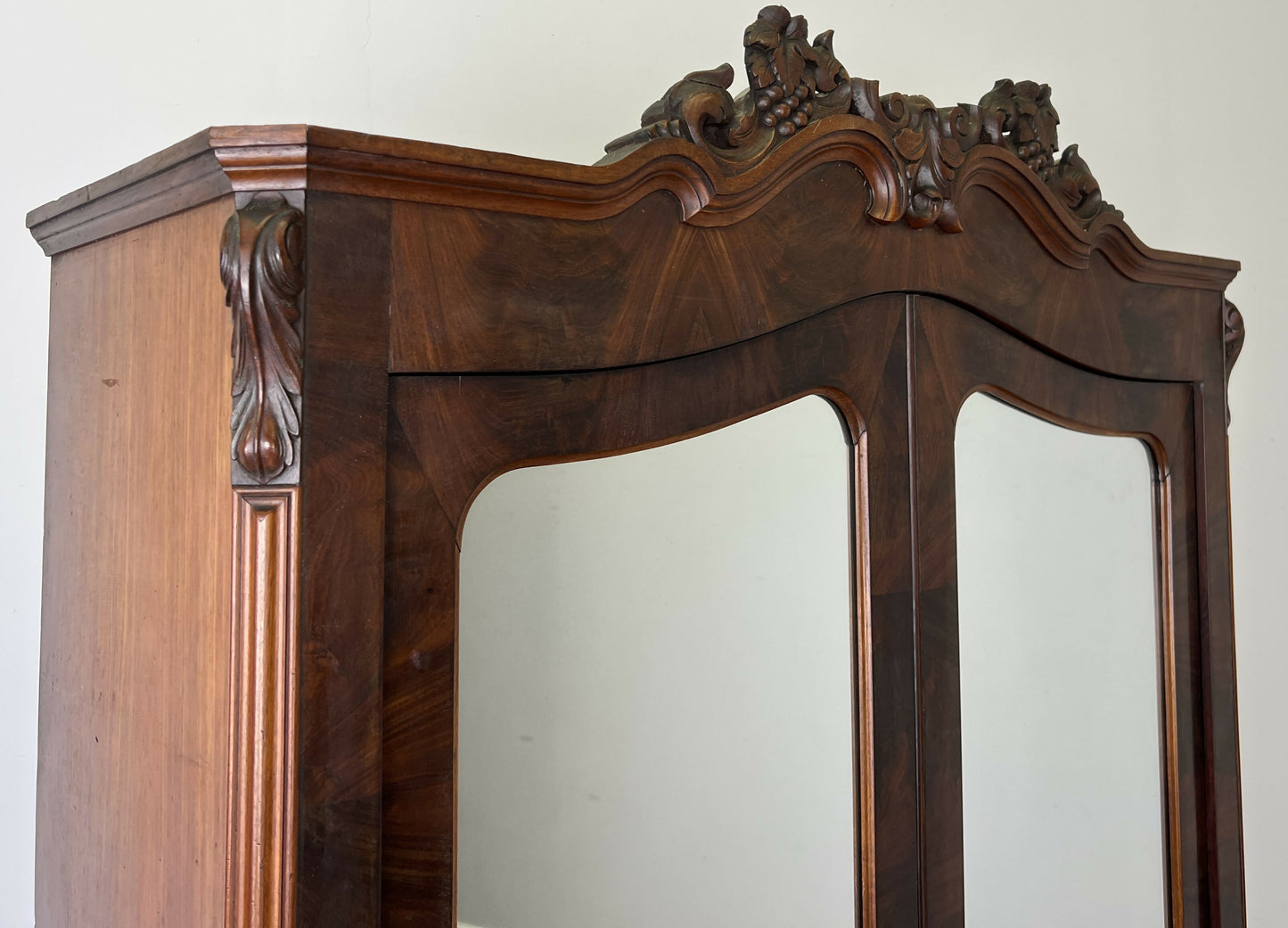 Wardrobe Antique French Burr Walnut Two Door Mirrored Armoire Cabinet LOT 6374