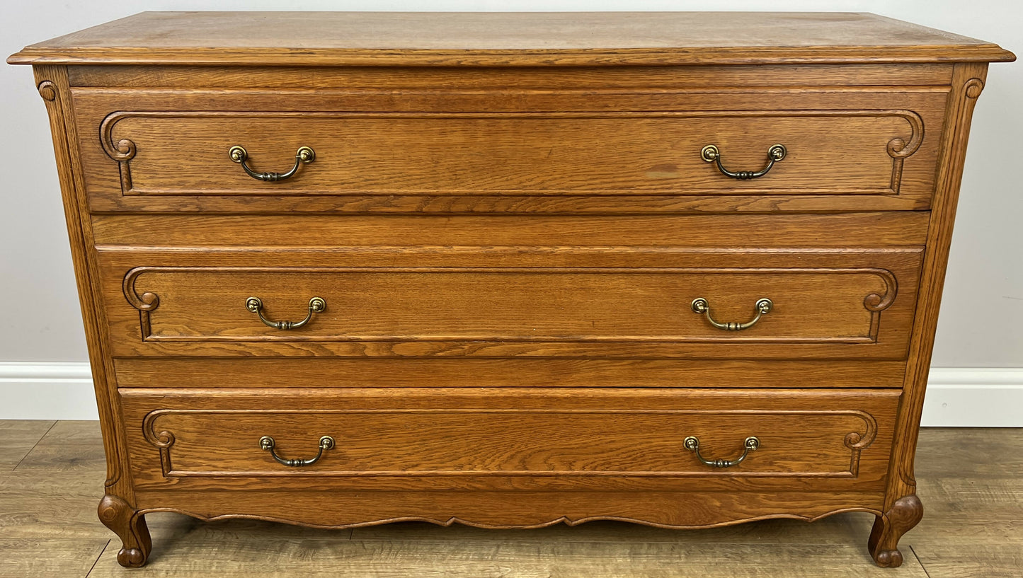 Chest of Drawers Vintage French Louis Oak 3 Drawers Carved Cabinet LOT 6265