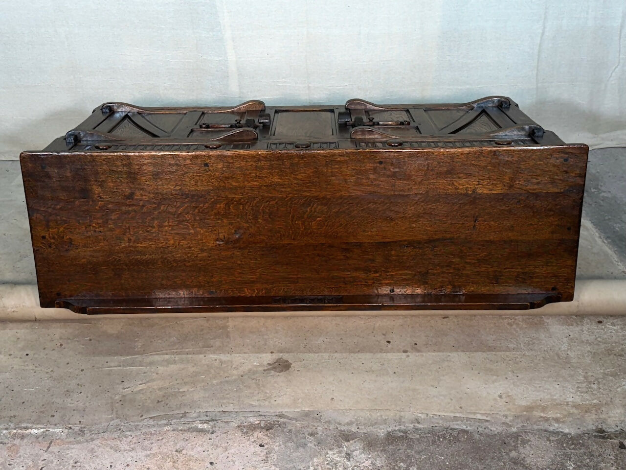 A NIGEL RUPERT GRIFFITHS MONASTIC CARVED OAK DRESSER BASE / SIDEBOARD / CABINET / CUPBOARD.