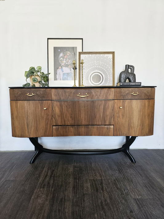 Mid Century Modern Beautility Drinks Cabinet / Sideboard / TV Cabinet