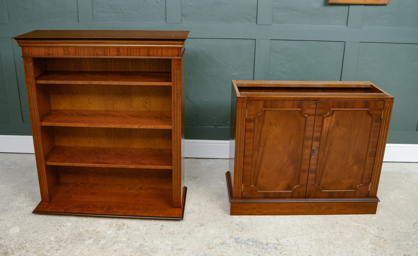 Georgian Style Open Fronted Bookcase Display Cabinet - Mahogany