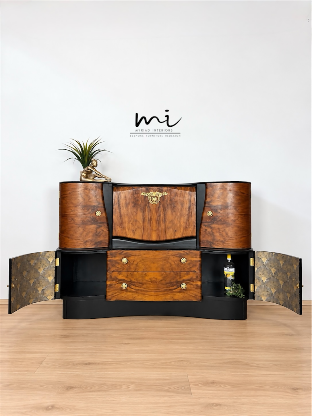 Refurbished Art Deco Burr Walnut Cocktail Cabinet Gold & Black Fan Design, Vintage Bar, Drinks Cabinet, sideboard, 1930s Style, statement